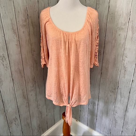 Daytrip Tie Front Blouse G4 - Picture 1 of 5